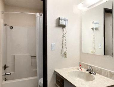 American Best Value Inn Lawrence Extérieur photo